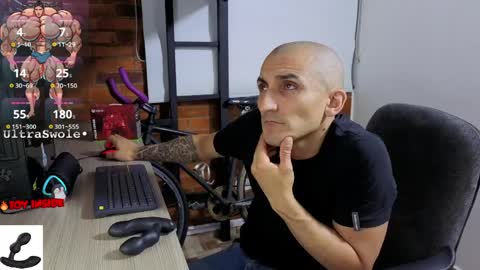 Marck  Independent model  online show from 04/05/26, 03:04