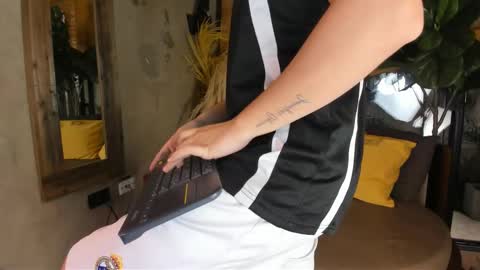 marcovitto online show from 11/21/25, 07:45