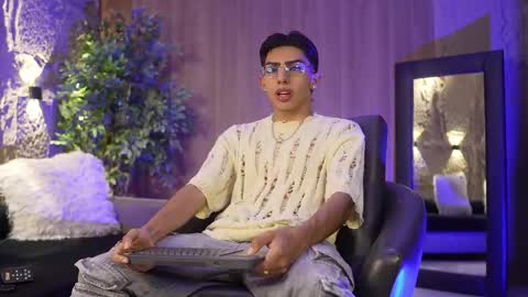 Marco and Ethan online show from 11/08/25, 07:12