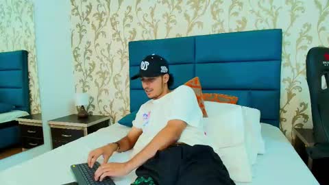 marcus_jeron online show from 10/03/25, 04:20