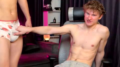 Snapshot of marcus_paradise chatting on 10/22/25, 05:52 marcus_paradise online show from 10/22/25, 05:52