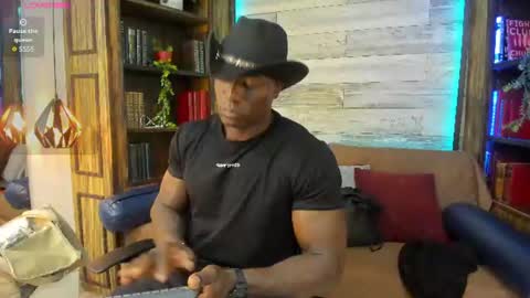 Snapshot of marcusblack_ chatting on 06/24/26, 02:16 Marcusssss online show from 06/24/26, 02:16