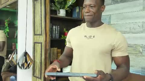 Snapshot of marcusblack_ chatting on 07/08/26, 12:31 Marcusssss online show from 07/08/26, 12:31