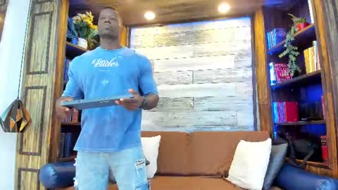 Snapshot of marcusblack_ chatting on 07/13/26, 02:31 Marcusssss online show from 07/13/26, 02:31