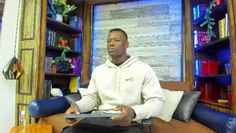 Snapshot of marcusblack_ chatting on 07/14/26, 12:11 Marcusssss online show from 07/14/26, 12:11