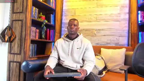 Snapshot of marcusblack_ chatting on 07/18/26, 12:42 Marcusssss online show from 07/18/26, 12:42