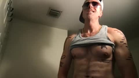 Snapshot of marcusripped1 chatting on 02/05/25, 11:39 Marcus online show from 02/05/25, 11:39