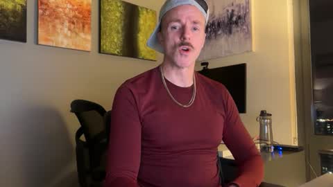 Snapshot of marcusripped1 chatting on 12/18/25, 01:44 Marcus online show from 12/18/25, 01:44