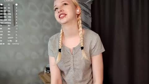 Snapshot of margaretasey chatting on 07/05/26, 01:23 Margaret online show from 07/05/26, 01:23