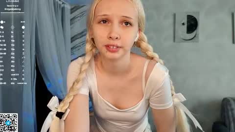 Snapshot of margaretasey chatting on 07/23/26, 01:19 Margaret online show from 07/23/26, 01:19