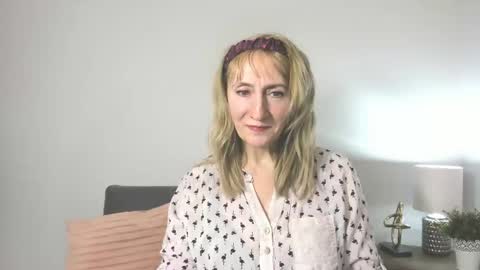 Snapshot of margaretmature chatting on 02/12/25, 04:33 margaretmature online show from 02/12/25, 04:33