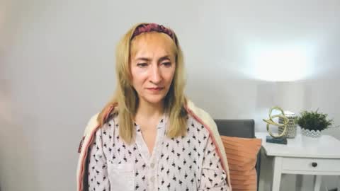 Snapshot of margaretmature chatting on 02/13/25, 08:03 margaretmature online show from 02/13/25, 08:03