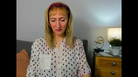 Snapshot of margaretmature chatting on 03/04/25, 04:30 margaretmature online show from 03/04/25, 04:30