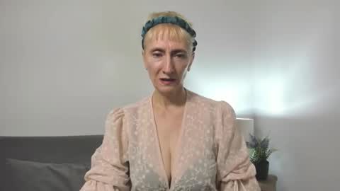 Snapshot of margaretmature chatting on 09/19/25, 12:06 margaretmature online show from 09/19/25, 12:06