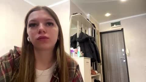 Snapshot of margarettavuolo chatting on 02/06/26, 05:34 Mia online show from 02/06/26, 05:34