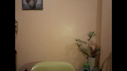 Snapshot of margauix chatting on 02/23/25, 11:11 margauix online show from 02/23/25, 11:11