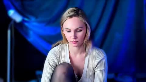 Snapshot of margaux_corsets6641000 chatting on 12/26/24, 12:27 margaux_corsets6641000 online show from 12/26/24, 12:27