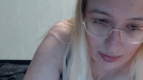 margo_shine online show from 12/22/25, 01:41