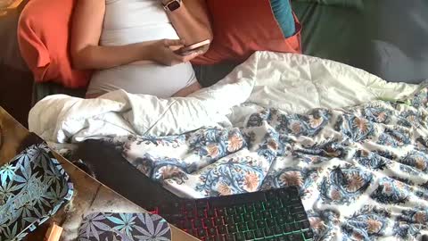 Snapshot of margolane chatting on 09/14/25, 08:08 Elle online show from 09/14/25, 08:08