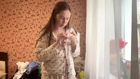 Chloe online show from 04/25/26, 01:41