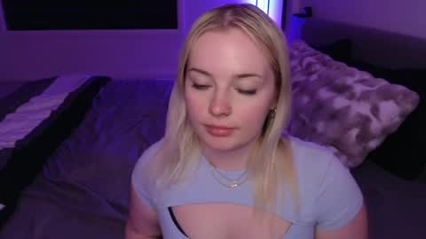 Snapshot of margot_robbie7 chatting on 05/27/26, 01:24 margot_robbie7 online show from 05/27/26, 01:24