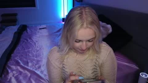 Snapshot of margot_robbie7 chatting on 06/11/26, 01:16 margot_robbie7 online show from 06/11/26, 01:16
