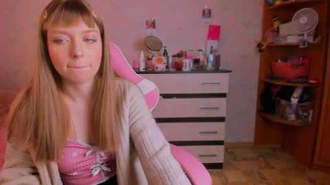 Margot  my wishlist in profile . online show from 04/24/26, 06:05