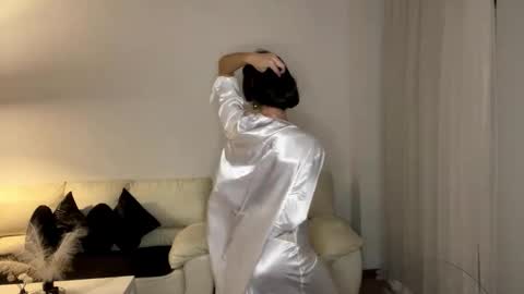 Margot online show from 09/21/25, 08:54