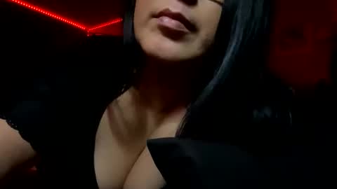 Mari Bee online show from 04/26/26, 09:29