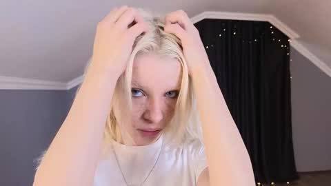 Milena online show from 02/27/26, 09:09