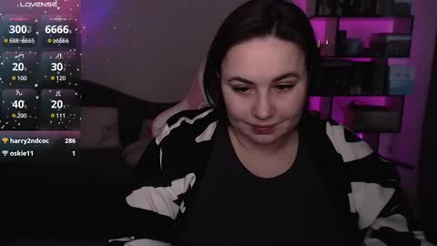 Snapshot of mari_moore7 chatting on 03/04/25, 08:02 mari moore online show from 03/04/25, 08:02