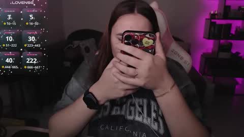 Snapshot of mari_moore7 chatting on 11/22/25, 05:50 mari moore online show from 11/22/25, 05:50