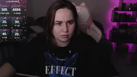 Snapshot of mari_moore7 chatting on 11/29/25, 06:49 mari moore online show from 11/29/25, 06:49