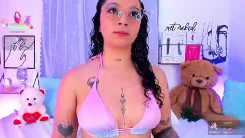 Mari Sweett  online show from 11/04/25, 05:12