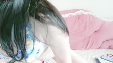 mari_tokyo online show from 04/19/26, 07:29