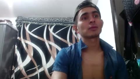 Snapshot of maria_and_angel17 chatting on 01/09/25, 01:50 Mara and ngel online show from 01/09/25, 01:50