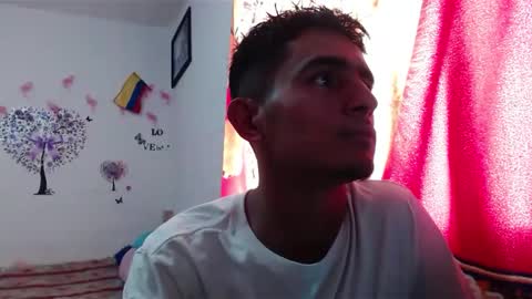 Snapshot of maria_and_angel17 chatting on 01/19/25, 06:32 Mara and ngel online show from 01/19/25, 06:32