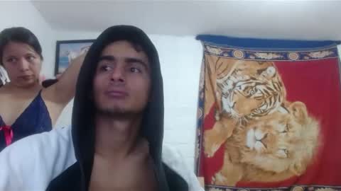 Snapshot of maria_and_angel17 chatting on 01/26/25, 02:24 Mara and ngel online show from 01/26/25, 02:24