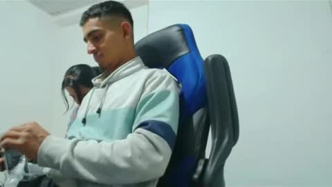 Snapshot of maria_and_angel17 chatting on 02/04/25, 02:49 Mara and ngel online show from 02/04/25, 02:49