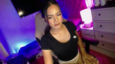 Snapshot of maria_belissima chatting on 10/22/25, 04:29 Maria online show from 10/22/25, 04:29