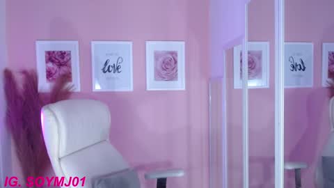  Instagram soymj01 online show from 12/19/24, 12:12