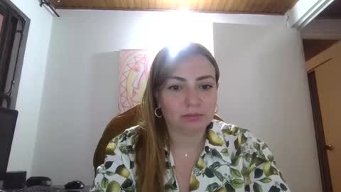 maria_juliana8 online show from 01/14/25, 11:05