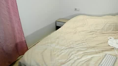 Itslablonde online show from 10/10/25, 09:03