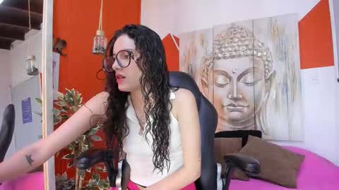 maria_turner1 online show from 01/16/26, 11:47