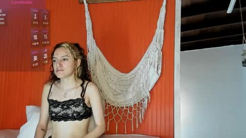 maria_turner1 online show from 04/01/26, 10:05