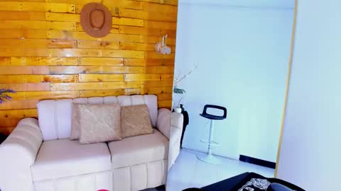 Snapshot of mariaa_9 chatting on 10/06/25, 12:24 MARIA online show from 10/06/25, 12:24