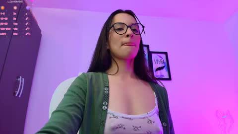 Snapshot of mariaan_m chatting on 02/19/25, 02:01 Leidy online show from 02/19/25, 02:01