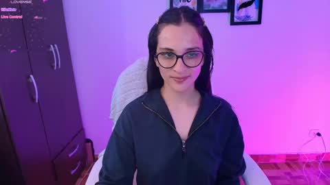 Snapshot of mariaan_m chatting on 02/28/25, 11:03 Leidy online show from 02/28/25, 11:03