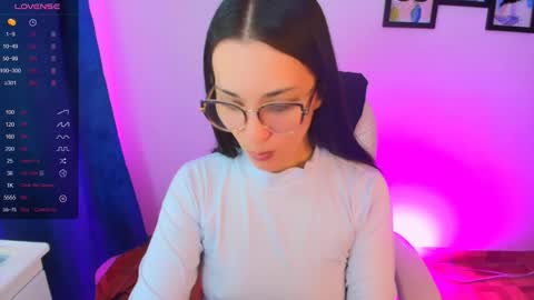 Snapshot of mariaan_m chatting on 10/14/25, 11:00 Leidy online show from 10/14/25, 11:00