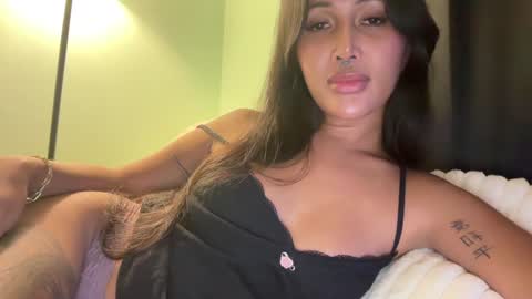 Snapshot of mariafatale_00 chatting on 01/14/25, 01:04 Maria online show from 01/14/25, 01:04